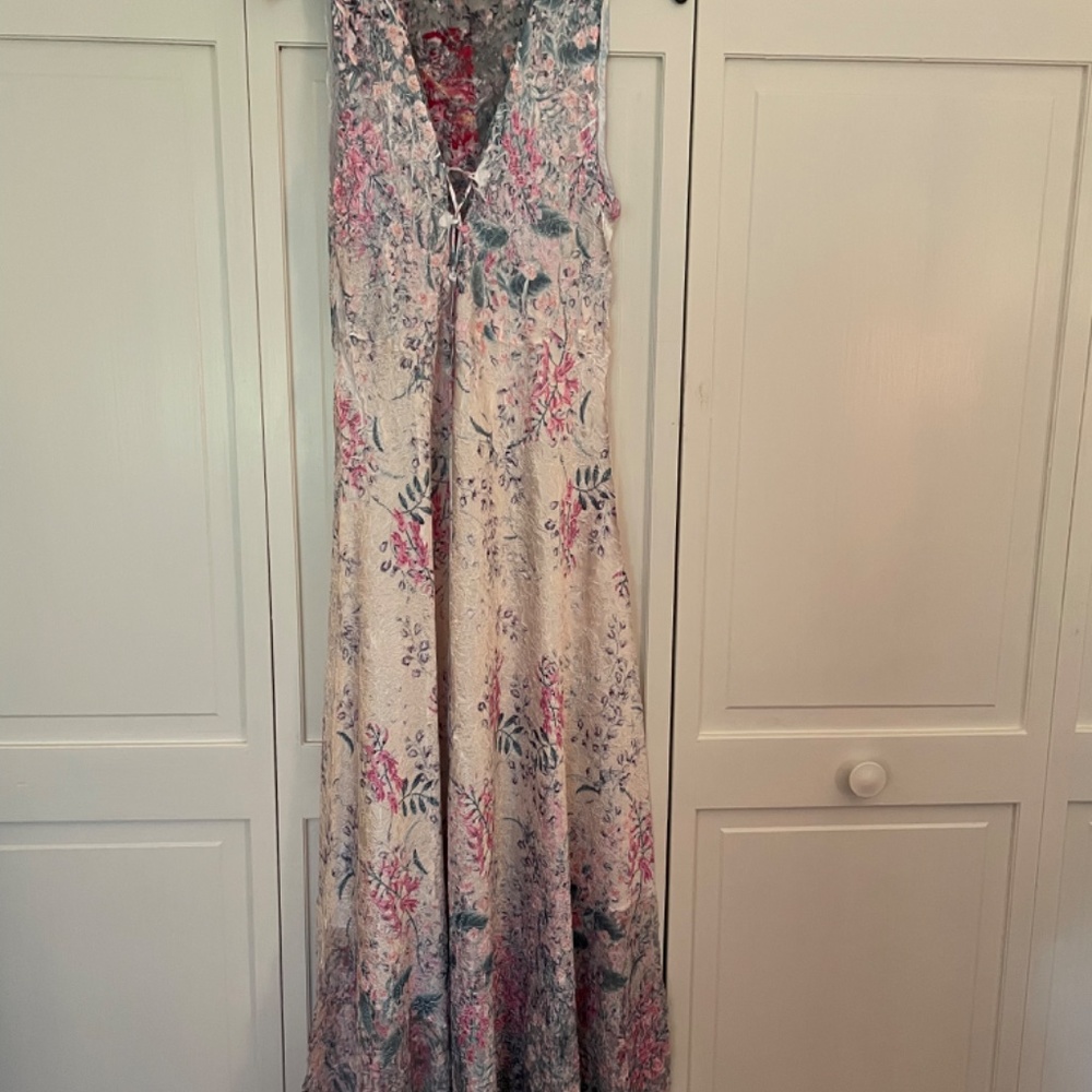 Komorov dress - Picture 2 of 2